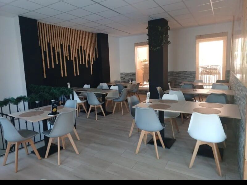 Se traspasa restaurante pizzeria en la universidad