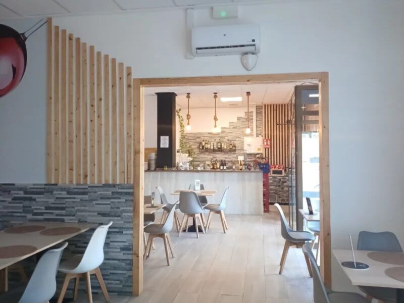Se traspasa restaurante pizzeria en la universidad