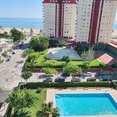 PRIMERA LINEA PLAYA DE GANDIA BAR TERRAZA CAFETERIA YUCA