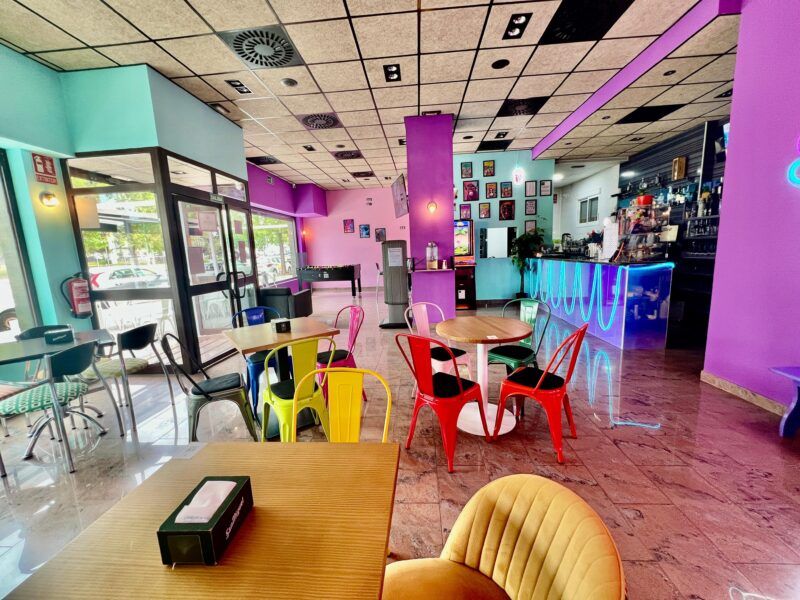 Oportunidad Única de Traspaso de Bar-Cafetería en Jerez