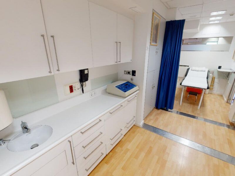 Magnífica Clínica de 125m2 - Planta baja en excelente ubicación frente Hospital General de Catalunya