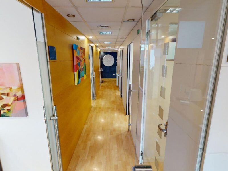 Magnífica Clínica de 125m2 - Planta baja en excelente ubicación frente Hospital General de Catalunya