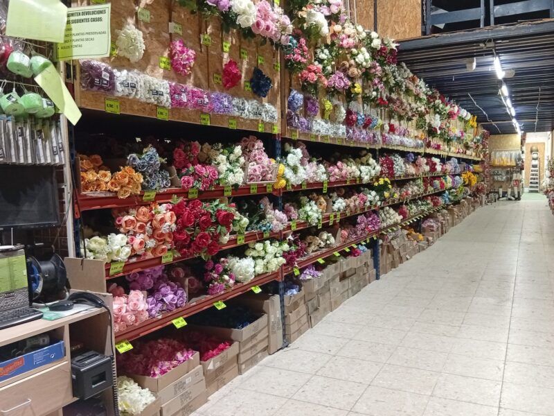 TRASPASO NEGOCIO MAYORISTA DE ARTÍCULOS DE FLORISTERÍA Y DECORACIÓN