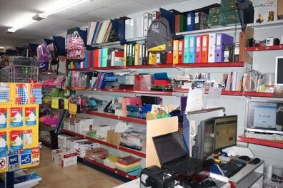 Traspaso por JUBILACIÓN comercio de Papelería, Copistería, Librería, Fotografía y Consumibles de informática.