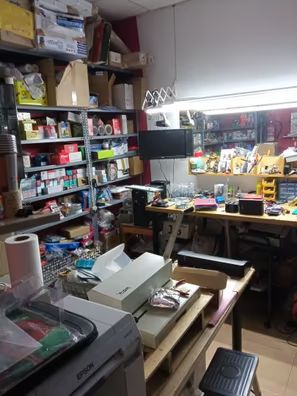 Traspaso por JUBILACIÓN comercio de Papelería, Copistería, Librería, Fotografía y Consumibles de informática.