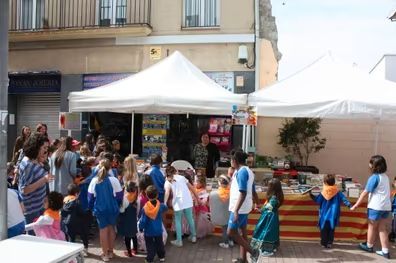Traspaso por JUBILACIÓN comercio de Papelería, Copistería, Librería, Fotografía y Consumibles de informática.