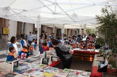 Traspaso por JUBILACIÓN comercio de Papelería, Copistería, Librería, Fotografía y Consumibles de informática.