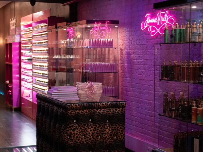 Traspaso centro de Uñas y Academia Jimena Nails
