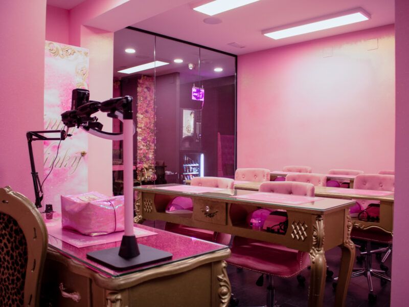Traspaso centro de Uñas y Academia Jimena Nails