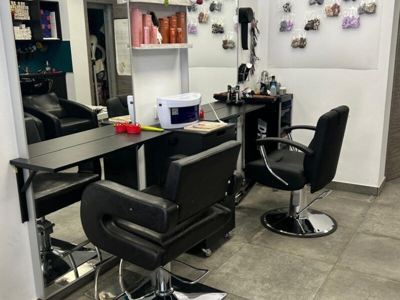 Salón de Peluquería/ Hair Studio