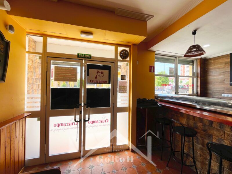 SE VENDE LOCAL DE HOSTELERÍA