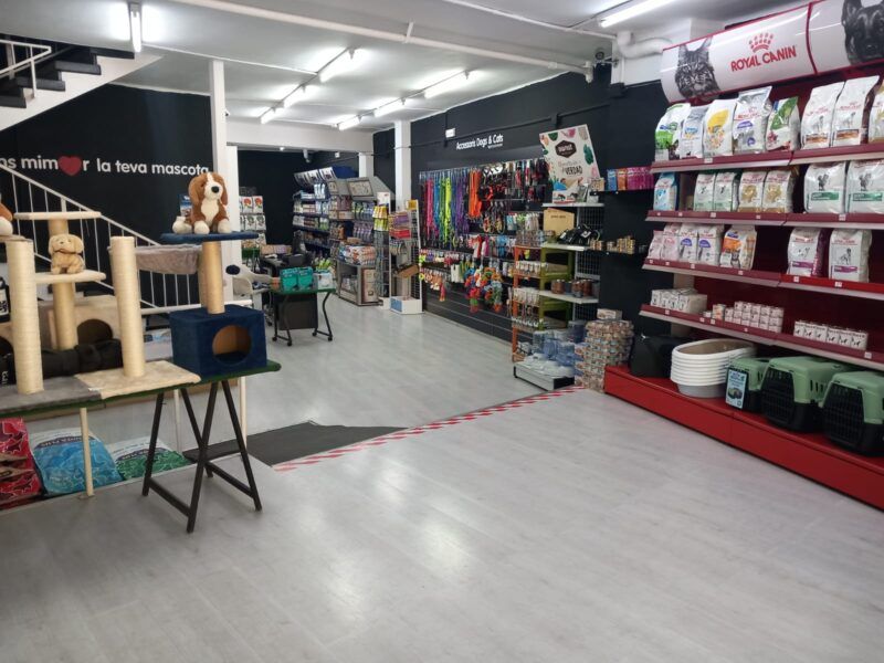 TRAPASSO NEGOCI DE PRODUCTES DE MASCOTAS